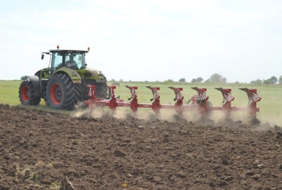 Оборотный полунавесной плуг Sukov Arcoagro On-Land