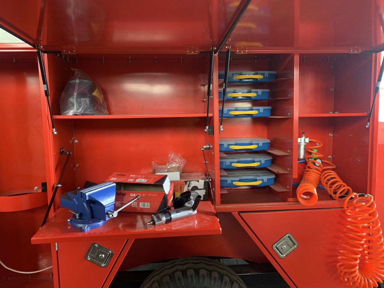 ПРИЦЕПНОЙ АГРЕГАТ ТЕХНИЧЕСКОГО ОБСЛУЖИВАНИЯ